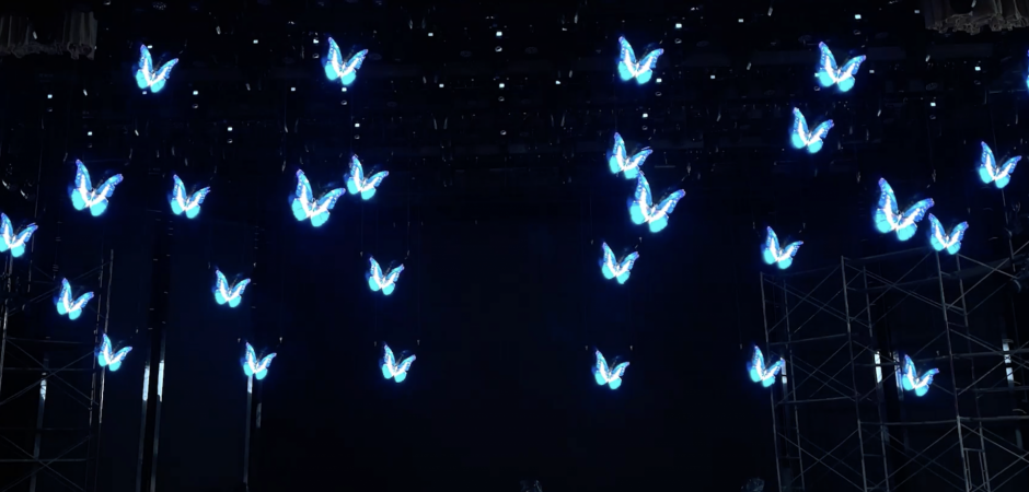 Kinetic Holographic Screen 