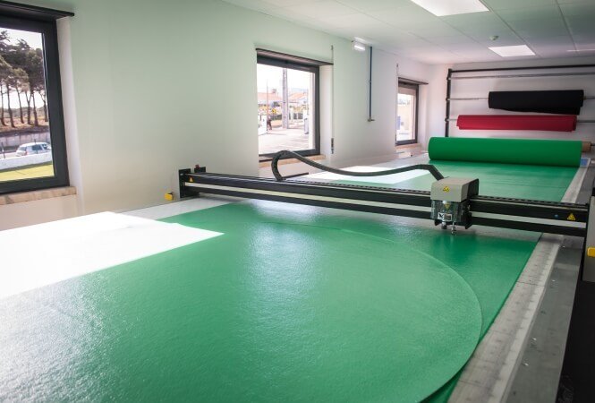 Corte em linóleo impresso